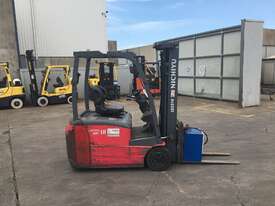 3.3T Battery Electric 3 Wheel Forklift - picture0' - Click to enlarge