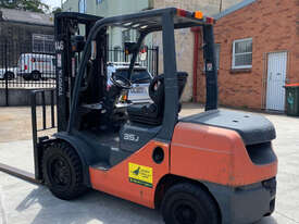 Toyota 3.5T Diesel Forklift with Container Mast FOR SALE - picture0' - Click to enlarge