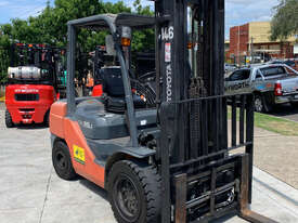 Toyota 3.5T Diesel Forklift with Container Mast FOR SALE - picture2' - Click to enlarge