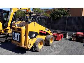 CATERPILLAR 256C Skid Steer Loaders - picture0' - Click to enlarge