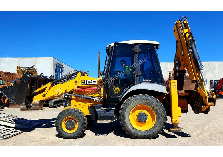 Used 2011 jcb 3CX Backhoe in , Listed on Machines4u