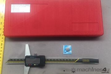 Digital Depth Gauge - 0 ~ 200mm Range. Dual Measurements.