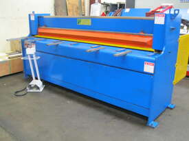 Benson 2450mm x 3mm Hydraulic Guillotine - picture0' - Click to enlarge