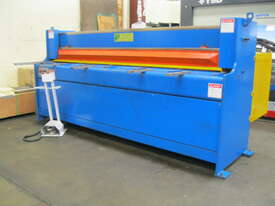 Benson 2450mm x 3mm Hydraulic Guillotine - picture0' - Click to enlarge