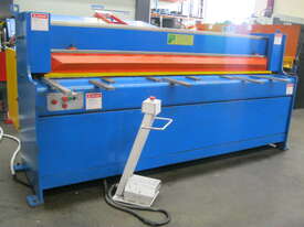 Benson 2450mm x 3mm Hydraulic Guillotine - picture2' - Click to enlarge