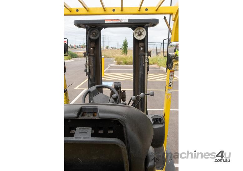 caption 2.5T Hyster Counterbalance Forklift