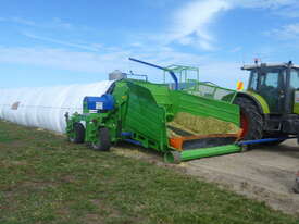 Budissa  Silage Bagger - picture1' - Click to enlarge