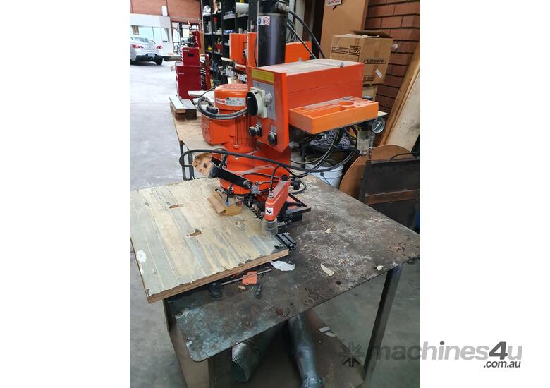 Used 2005 blum Blum Hinge Machine Hinge Borers in , Listed on Machines4u