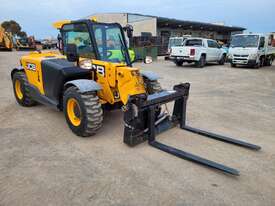 JCB 525-60T4 TELEHANDLER WITH 6m REACH, 2.5T CAPACITY, FULL A/C CAB, 738 HOURS EXCELLENT CONDITION - picture0' - Click to enlarge