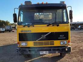 Volvo VAC Truck - picture1' - Click to enlarge