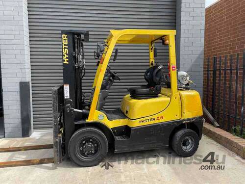 2017 2.5T LPG Hyster Forklift *low hours*