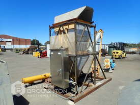 CONCRETE HOPPER & AUGER - picture0' - Click to enlarge