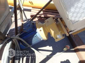 CONCRETE HOPPER & AUGER - picture2' - Click to enlarge