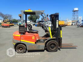 TCM FD25T3 DIESEL FORKLIFT - picture0' - Click to enlarge