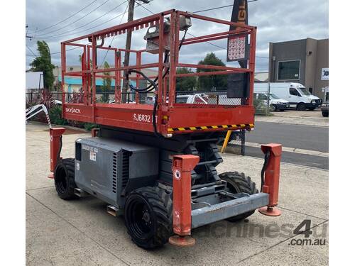 Used skyjack SJ6832RT Scissor Lift in , - Listed on Machines4u