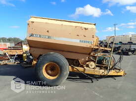 CHAMBERLIAN AIR-SOW SEEDER - picture0' - Click to enlarge