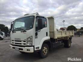 2014 Isuzu FRR500 SWB - picture0' - Click to enlarge