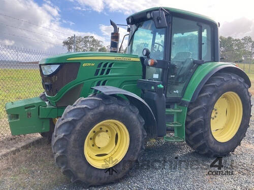 John Deere 6125M FWA/4WD Tractor