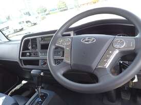 HYUNDAI EX8 - picture0' - Click to enlarge