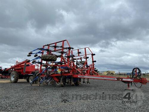 Horwood Bagshaw Scaribar 27ft and 4000L Trike