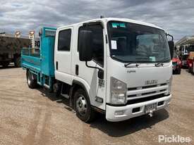 2013 Isuzu NPR 300 - picture0' - Click to enlarge