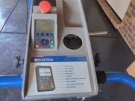 BLASTRAC 735 PRO GRINDER - picture2' - Click to enlarge