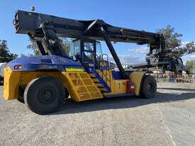 Reach stacker 40 tons  - picture1' - Click to enlarge