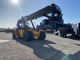 Reach stacker 40 tons  - picture2' - Click to enlarge