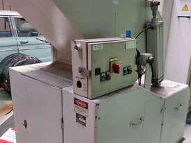 Avian granulator plastics granulator - picture0' - Click to enlarge