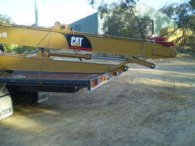 Long Reach Boom to suit Cat 320 - picture0' - Click to enlarge