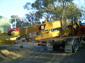 Long Reach Boom to suit Cat 320 - picture2' - Click to enlarge