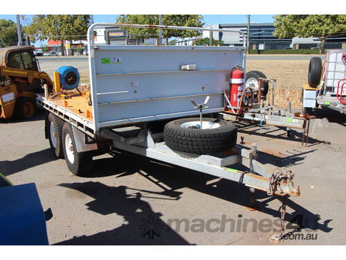 2011 FLAT TOP TRAILER