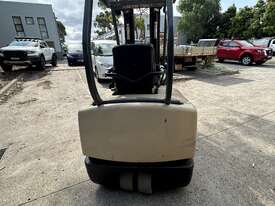 CROWN ELECTRIC FORKLIFT - NEW BATTERY - 5285mm Lift - SIDESHIFT & EXC CONDITION - picture0' - Click to enlarge