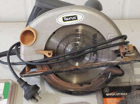 Taurus 1200 Watt Electric Circular Saw and Various Circular Saw Blades - picture0' - Click to enlarge