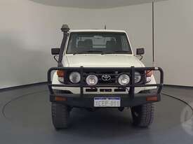 Toyota Landcruiser 76/78/79 Series - picture0' - Click to enlarge