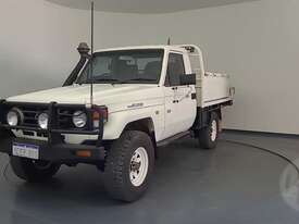 Toyota Landcruiser 76/78/79 Series - picture1' - Click to enlarge