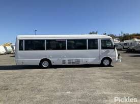 2001 Mitsubishi Rosa BE600 Deluxe Bus - picture0' - Click to enlarge