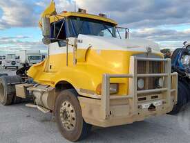 Kenworth T401 - picture0' - Click to enlarge