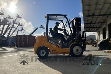 UN Forklift 3T Diesel: Forklifts Australia - The Industry Leader!