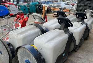 Pioneer PE300BU Burnisher low hour Pioneer PE300BU Burnisher low hour