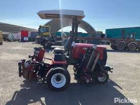 Toro ReelMaster 6700D Front & Centre Mount Reel Mower - picture2' - Click to enlarge