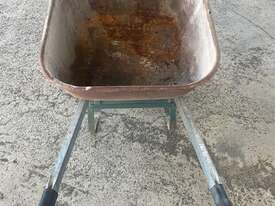 WHEEL BARROW - picture0' - Click to enlarge