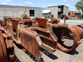 HITACHI EX1900-6 TRACK FRAME SET - picture2' - Click to enlarge