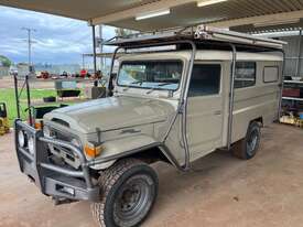 TOYOTA LANDCRUISER TROOPCARRIER WAGON - picture1' - Click to enlarge