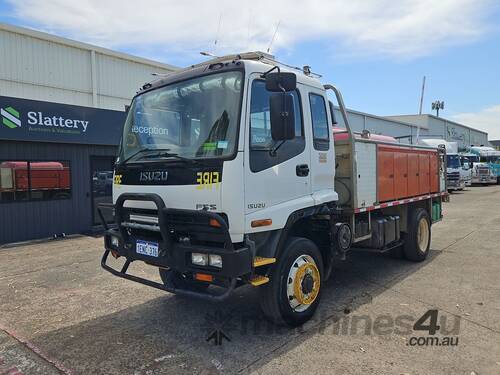 2004 Isuzu F3 FSS 550 4x4 Fire Truck