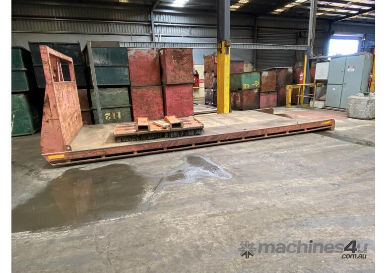 Buy Used 1x Hook Lift Flat Tray Body Truck Body Parts in , Listed on