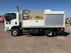 2015 Isuzu NPS 65-155 Service Body - picture2' - Click to enlarge