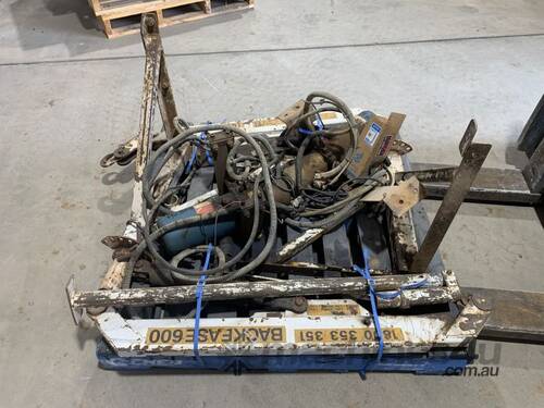 Backease 600 Crane x 2

Note - Condition Unknown