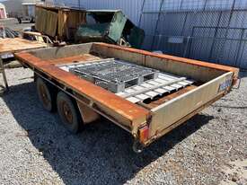 1990 Custom Tandem Axle Trailer - picture1' - Click to enlarge