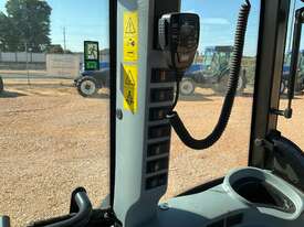 2023 New Holland T4.85v 4WD Tractor - picture0' - Click to enlarge